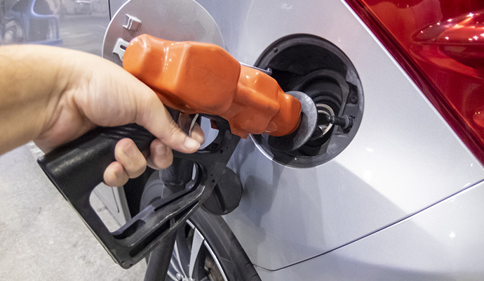 社用車使用におけるCO2排出削減への取組み
